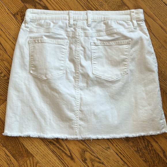 Tommy Bahama Ella Twill Skirt - Picture 6 of 7